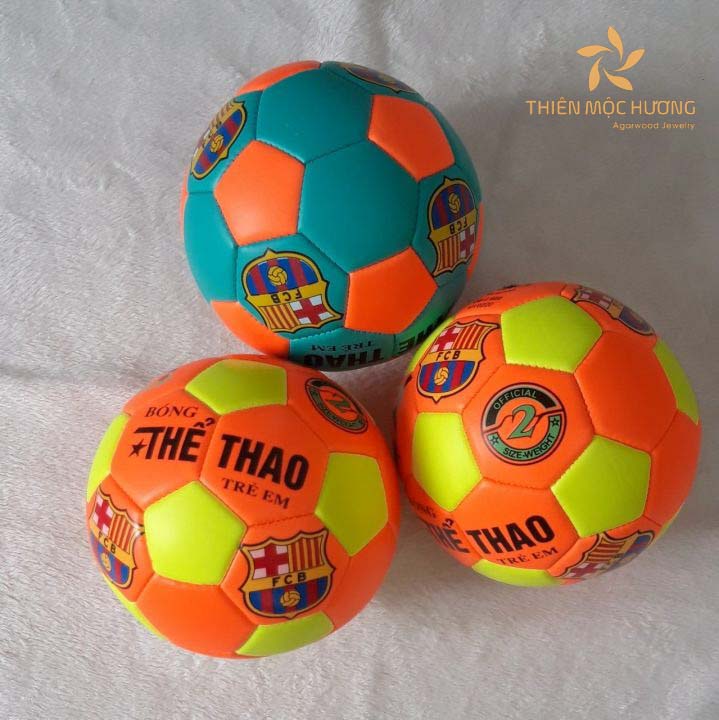 Quả bóng cho bé trai đam mê đá bóng là quà tặng cho bé trai 9 tuổi - 10 tuổi vô cùng phù hợp