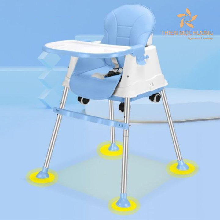 Tận hưởng những khoảnh khắc đầu tiên của trẻ bằng tặng quà cho bé trai là ghế ăn dặm