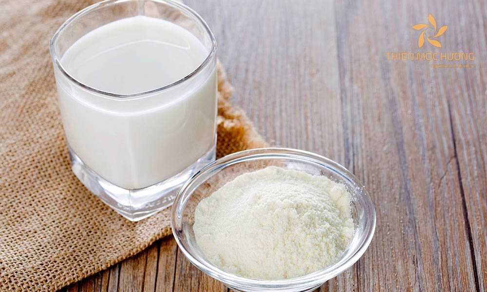 Món quà là sữa dinh dưỡng vô cùng quan trọng với đời sống của bổ