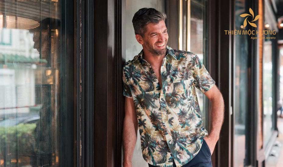 Áo sơ mi được cho là khá phù hợp trong số những món quà tặng chồng ý nghĩa