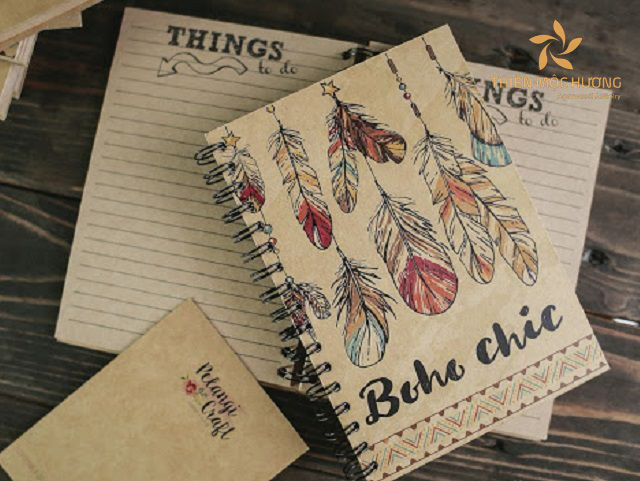 Quà tặng cho cô giáo là sổ tay giúp lưu giữ tâm tư và các thông tin quan trọng