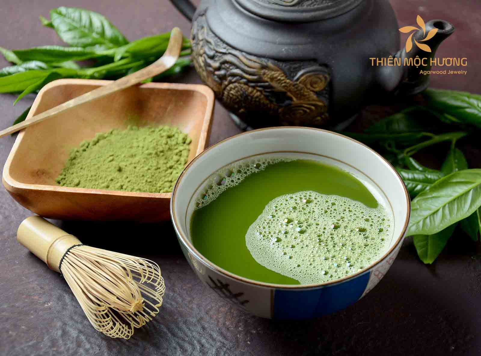 Quà 8/3 cho cô giáo bộ môn là trà thơm tốt cho sức khỏe