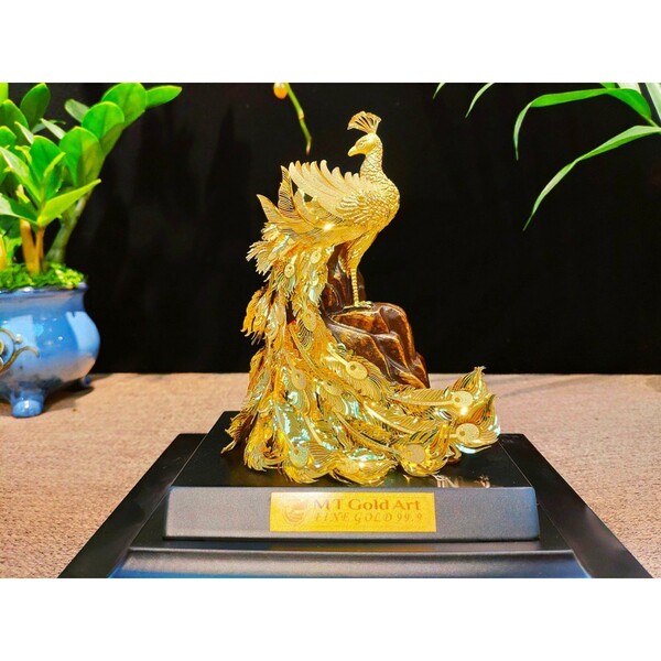 Tượng phượng hoàng dát vàng 24k