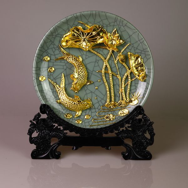 Món quà đĩa cá chép hoa sen