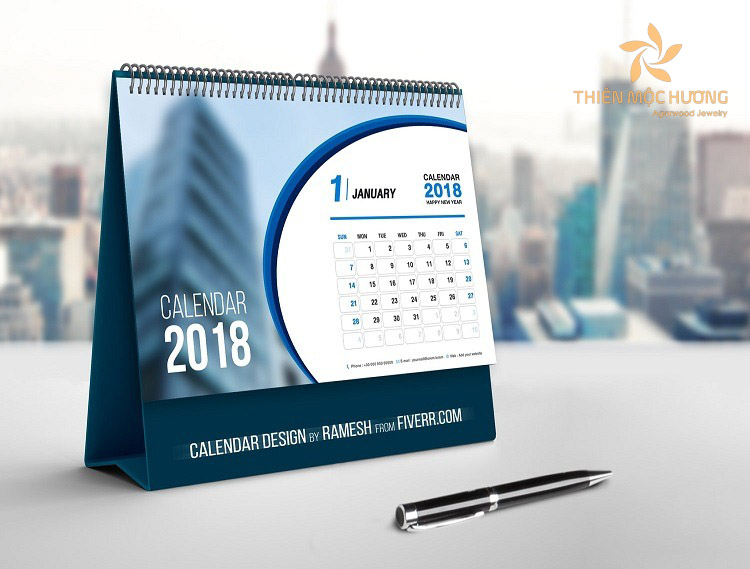 Nên tặng quà gì cho doanh nghiệp? - Lịch để bàn là một lựa chọn vô cùng tinh tế