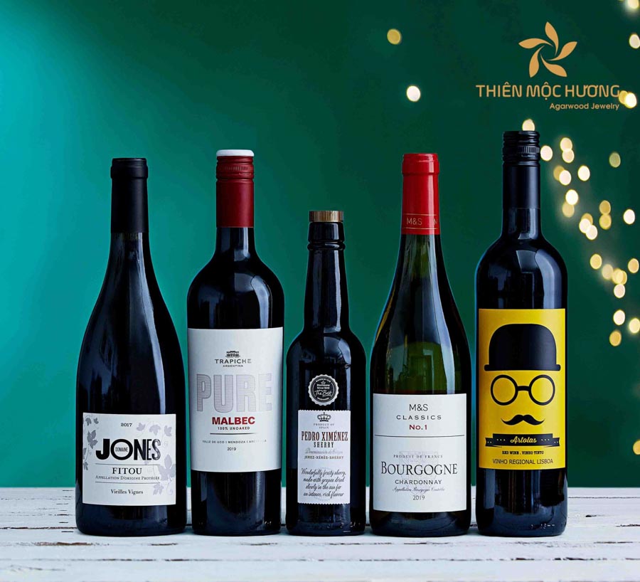 qua-tang-doi-tac-3-scaled-2 Nên tặng quà gì cho đối tác? - Rượu vang là một gợi ý không thể bỏ qua