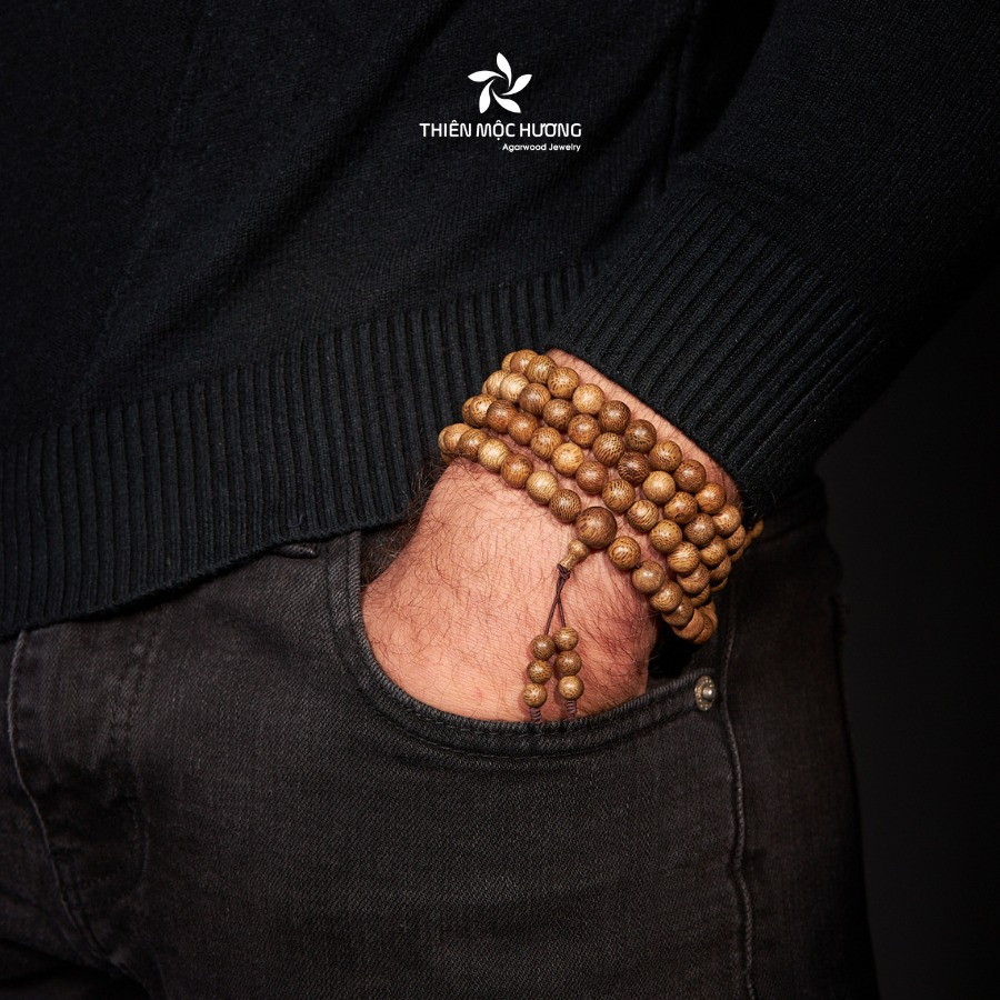 qua-tang-giang-sinh-cho-ban-trai Vòng tay trầm hương tặng bạn trai