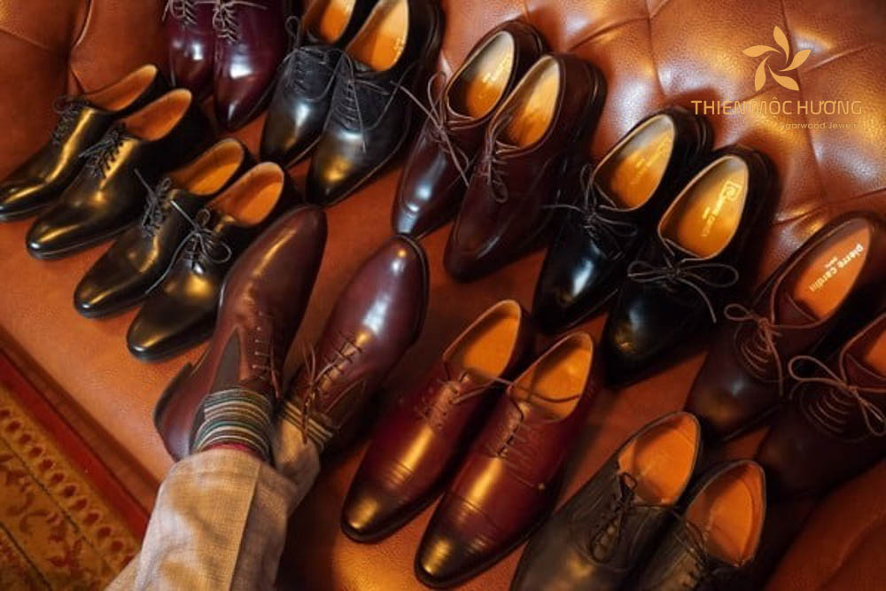 qua-tang-sep-10 Mua quà tặng sếp nam là giày tay giúp nâng niu đôi bàn chân của anh ấy