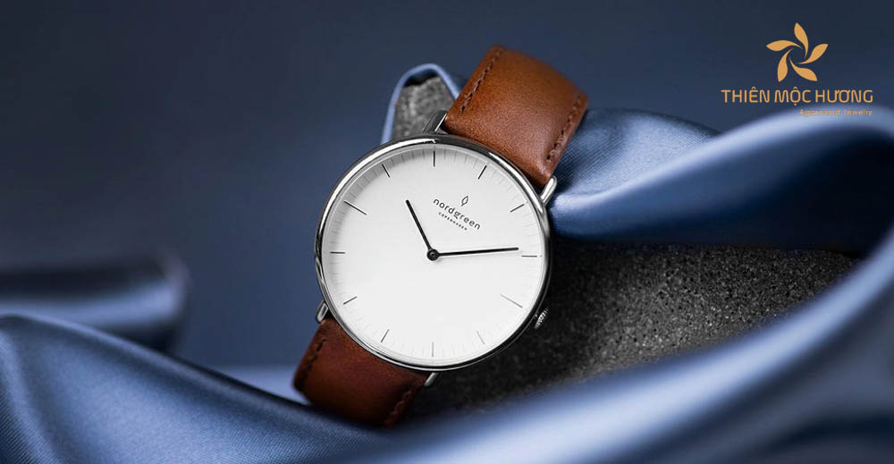 qua-tang-sep-4 Mua quà tặng sếp nam là đồng hồ đeo tay giúp anh ấy thể hiện được phong cách của mình