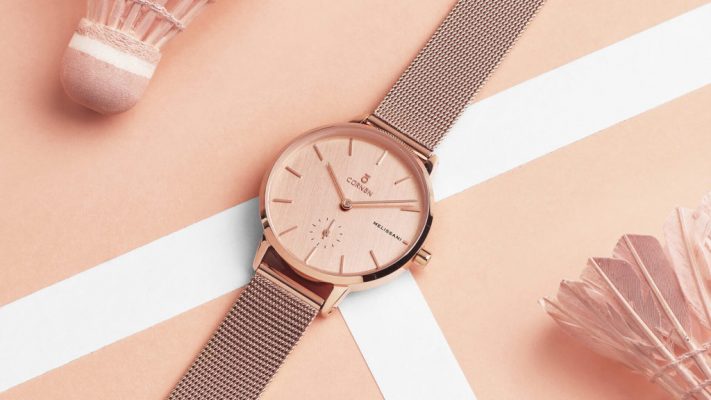 Quà 8/3 ý nghĩa cho vợ là chiếc đồng hồ vô cùng thời thượng