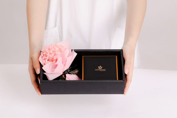 qua-tang-tram-huong-2 Dịch vụ gói quà Thiên Mộc Hương