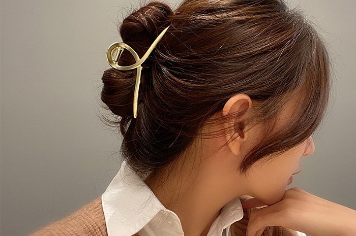 Món quà tặng là kẹp tóc cũng có thể làm bà xã bạn cười cả ngày