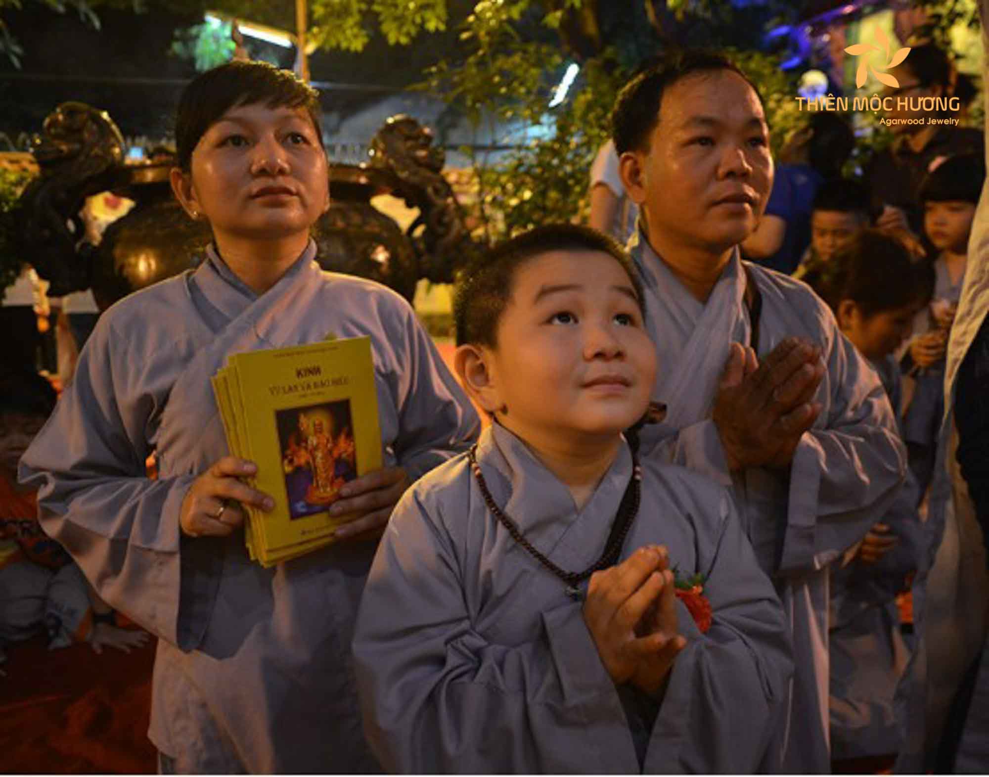 stt-vu-lan-bao-hieu-5 Con chỉ mong được bé mãi để mẹ che chở, vỗ về