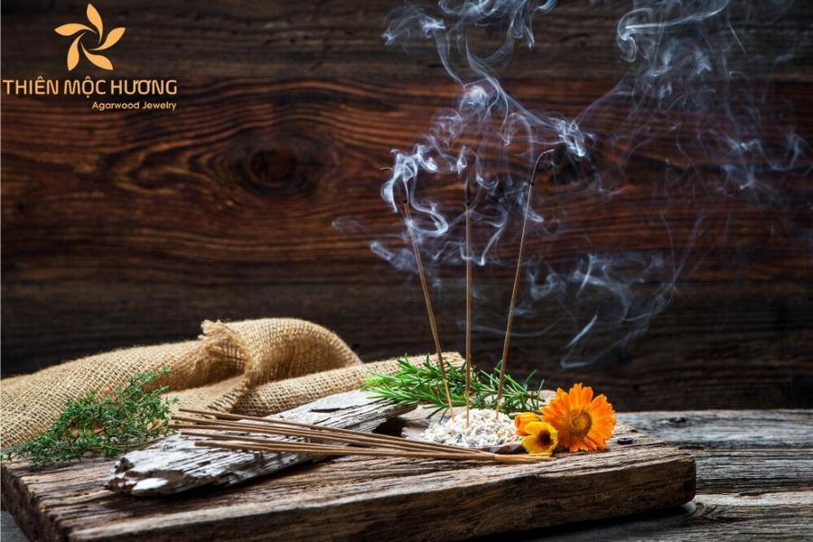 tai-sao-nen-su-dung-nhang-sach-4-1 Nhiều gia đình hiện nay đã chuyển sang dùng nhang trầm thay thế nhang hóa chất thông thường