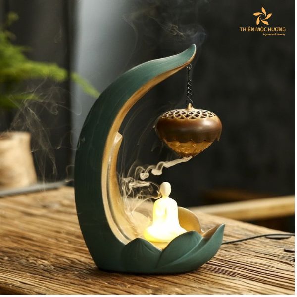 thac-khoi-tram-huong-cao-cap-2 Sử dụng thác khói trầm hương cần lưu ý gì