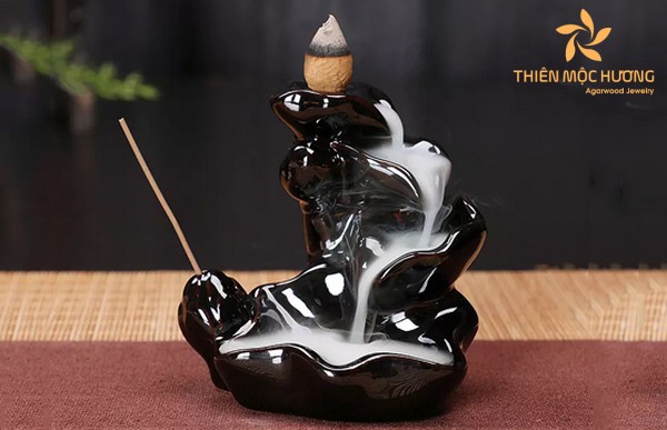 thác khói trầm hương Hà Nội