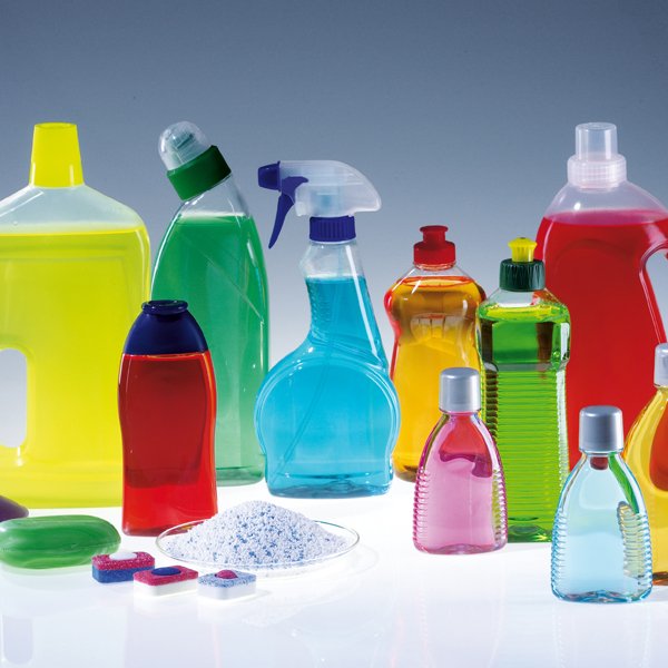 Không được để đá thạch anh tiếp xúc với các chất giặc rửa