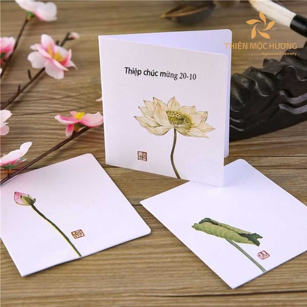 Thiệp chúc mừng 20/10 cho cô giáo với thiết kế đơn giản