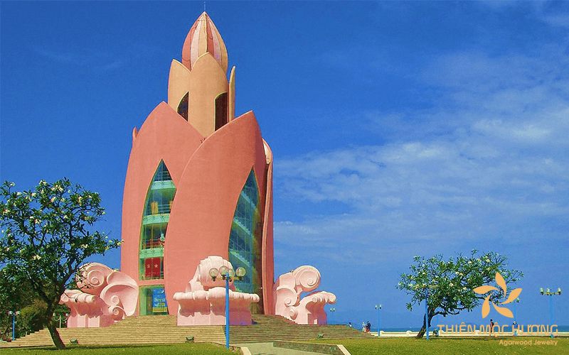 tim-hieu-ve-lich-su-khong-gian-va-kien-truc-thap-tram-huong-o-nha-trang-01 tim-hieu-ve-lich-su-khong-gian-va-kien-truc-thap-tram-huong-o-nha-trang-01