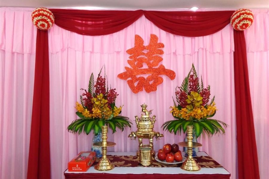 trang-tri-ban-tho-gia-tien-12 trang-tri-ban-tho-gia-tien