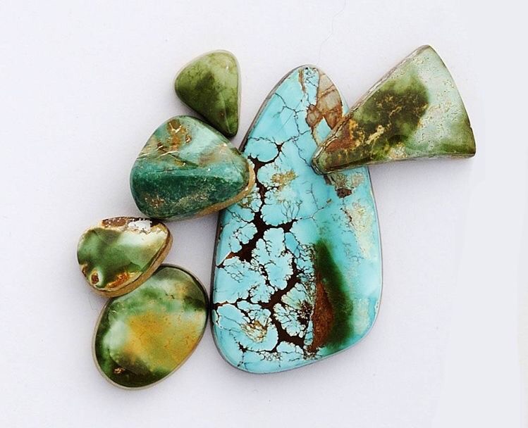 Đá Turquoise mang lại may mắn, cân bằng năng lượng, sức khoẻ dồi dào