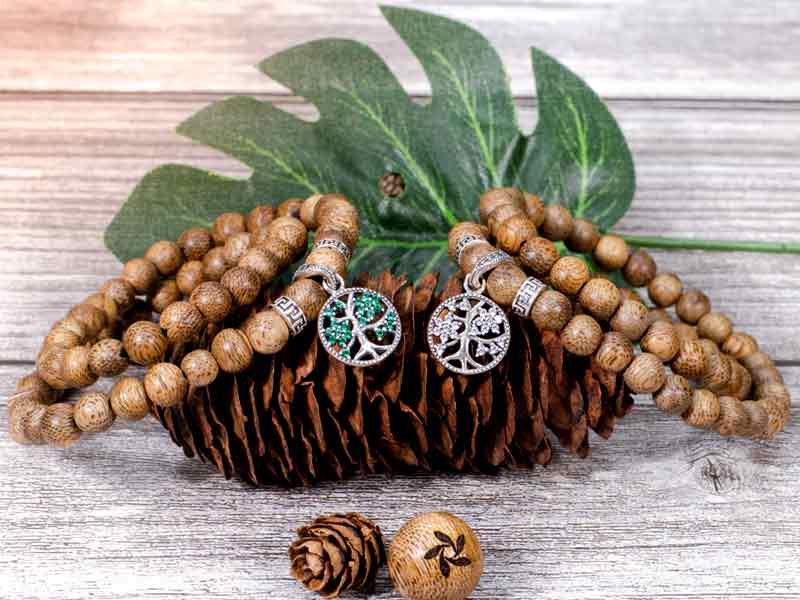 Vòng tay Trầm Hương là vật phẩm đem lại may mắn