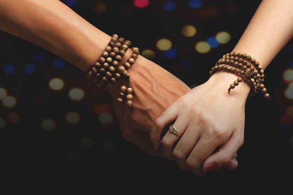 Vòng Tay Trầm Hương 108 Hạt Lào – Nữ