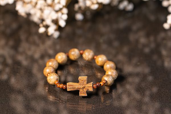 vc3b2ng-tay-tre1baa7m-hc6b0c6a1ng-thic3aan-me1bb99c-hc6b0c6a1ng-15-1-600x400-1 Cách lần hạt mân côi