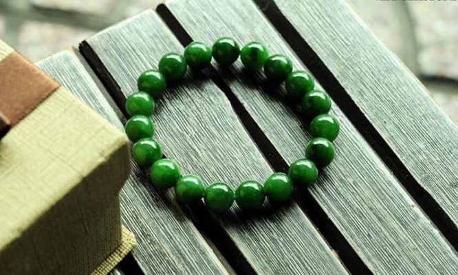 vong-tay-ngoc-bich-xanh-666x400-1 Nó được thiết kế sử dụng làm vòng tay dạng hạt